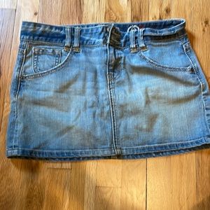 ⭐️ 2 for $12 ⭐️ Gap denim skirt size 8